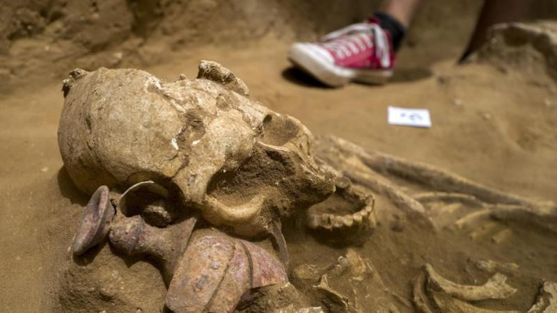 Hallado en Israel el primer cementerio de los bíblicos filisteos