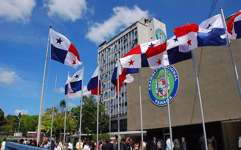 En Panamá se prohíbe el "matrimonio" gay con una nueva ley