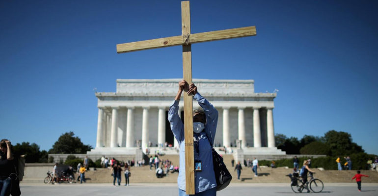 Estudio: ¿Quiénes son más tolerantes: ateos o religiosos?