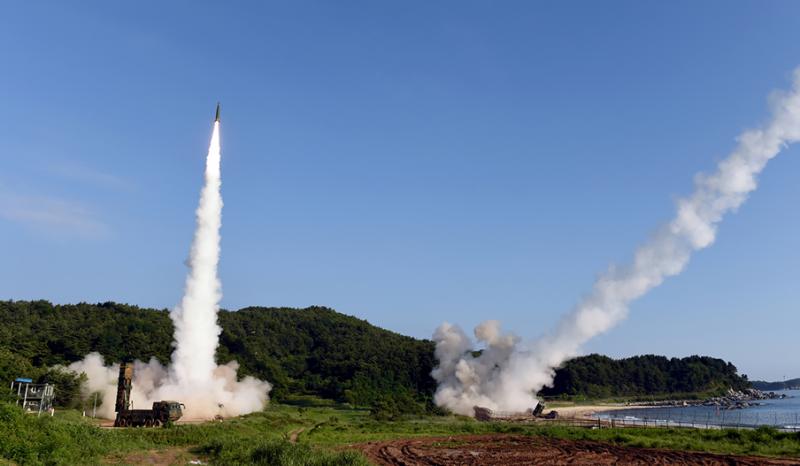 EEUU y Corea del Sur lanzan advertencia a Pyongyang probando misiles