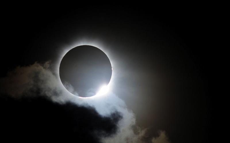 Pastor: “Mantenga sus ojos en Jesús, no en señales del eclipse solar”