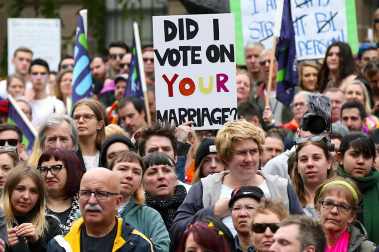 Mayoría de cristianos australianos respaldan matrimonio gay antes del voto nacional
