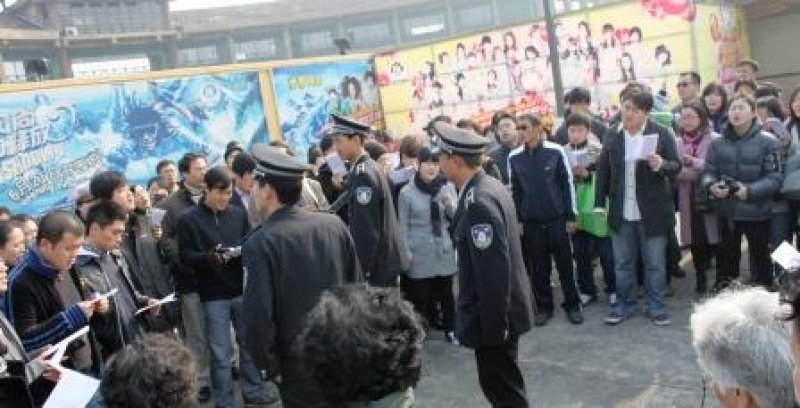 China cierra iglesia de mil miembros y cambia cerraduras para que fieles no entren