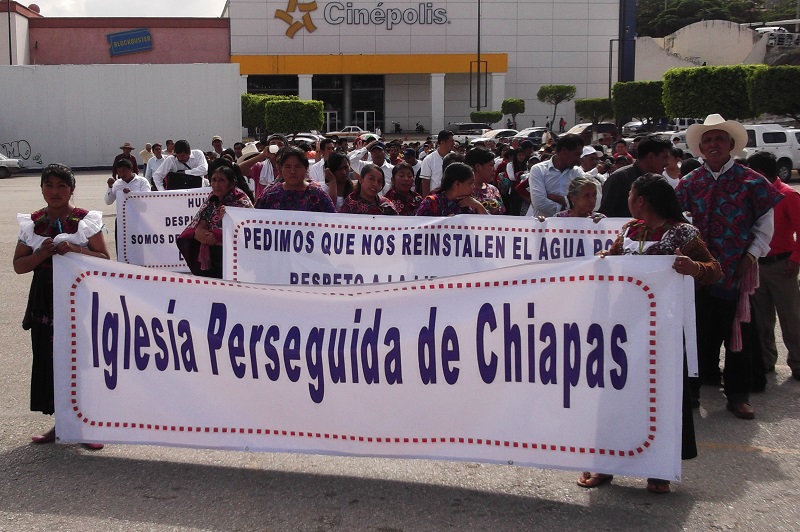 Evangélicos son perseguidos por católicos en México
